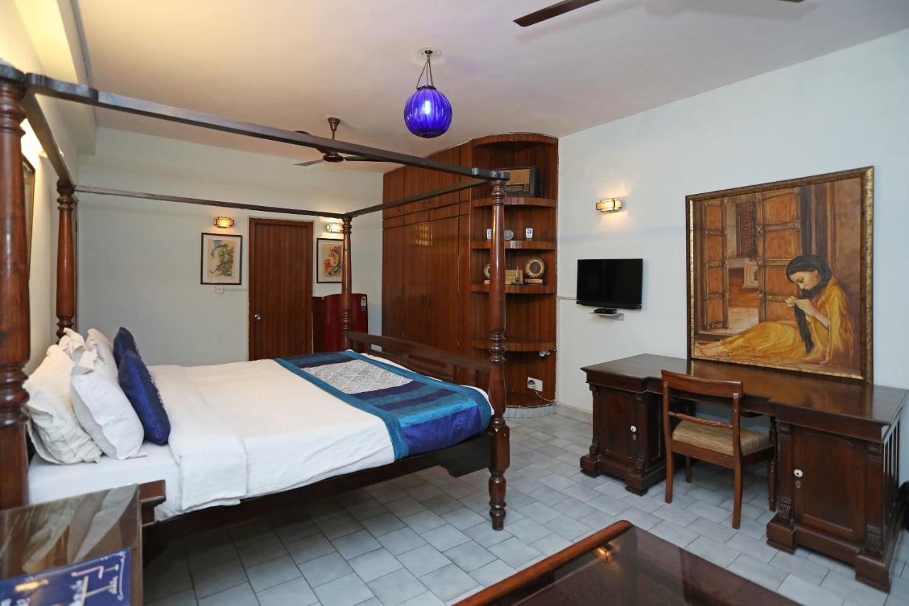 Oyo 1427 Hotel Malhar Haveli Noida Exterior photo